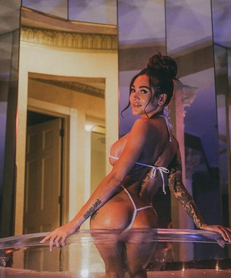 Leena Wild naked leaks OnlyFans pic