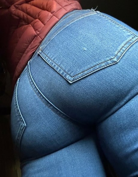 Naken läckt OnlyFans-bild av Grade10scienceteacher