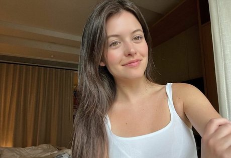 Alasti lekkinud OnlyFans-i pilt Sara Waisglass