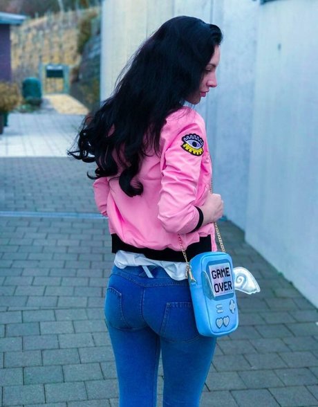 Naken läckt OnlyFans-bild av Gnulive