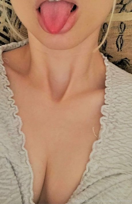 Alaston vuotanut OnlyFans-kuva Julianawantsromeo