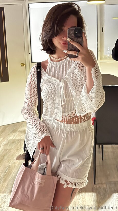 Nacktes geleaktes OnlyFans-Foto von Krisyourgirlfriend