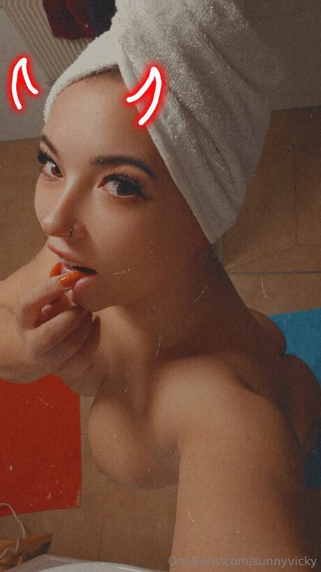 Sunnyvicky naked leaks OnlyFans pic