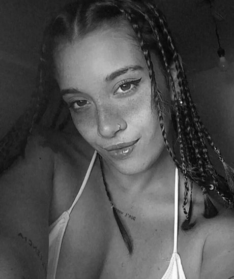 Alaston vuotanut OnlyFans-kuva Lufi Lu Figueras