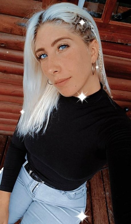 Foto di nudo di fuga di OnlyFans di Angelbetween