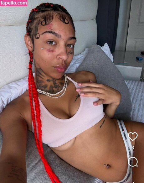 Alasti lekkinud OnlyFans-i pilt Imscorpiobaby