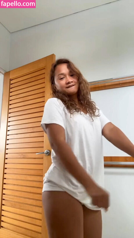 Foto nua vazada do OnlyFans de Ismaela Curl