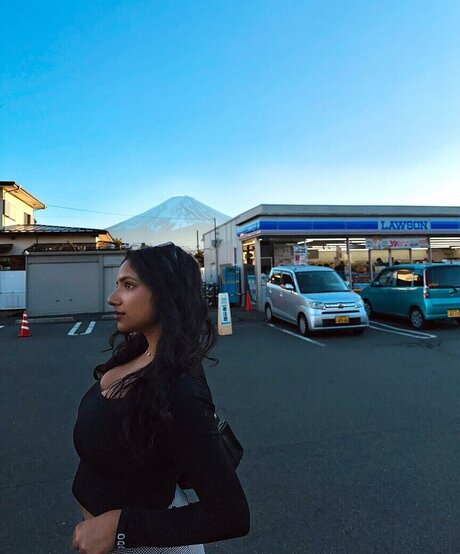 Naken läckt OnlyFans-bild av Abby Govindan