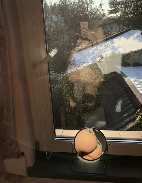 Naken läckt OnlyFans-bild av Lustfullucy