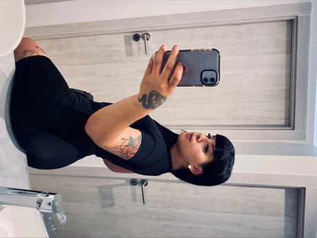   naked leaks OnlyFans pic