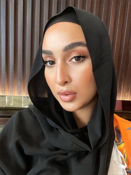 Naakte gelekte OnlyFans-foto van Omaima