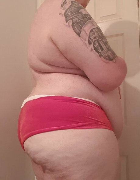 Naken läckt OnlyFans-bild av Fatterigrow