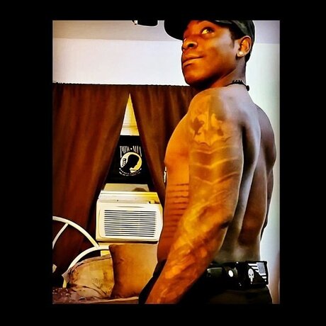 Levius T Layne OnlyFans泄露裸照