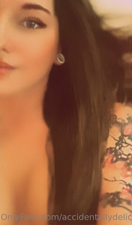 Naken läckt OnlyFans-bild av Accidentallydelicious