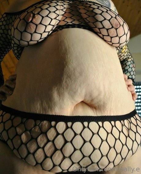 Foto di nudo di fuga di OnlyFans di Sallye