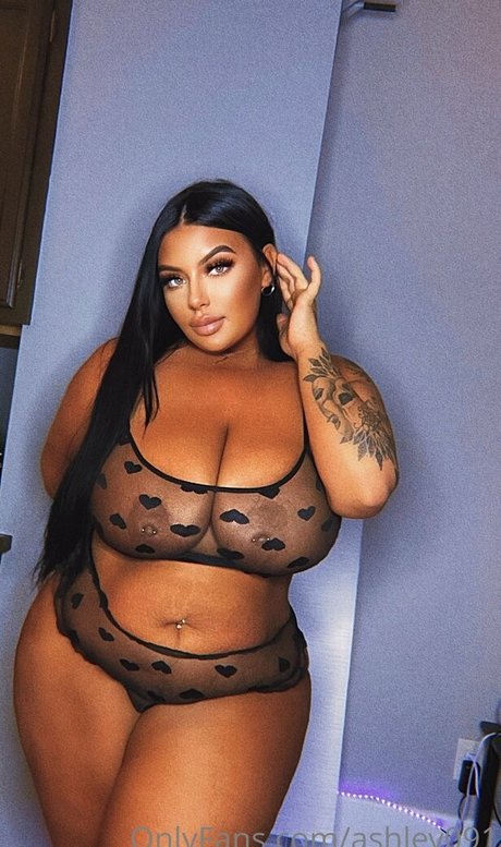 Alasti lekkinud OnlyFans-i pilt Ashbovaxo