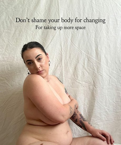 Isabella Davis OnlyFans 유출 누드 사진