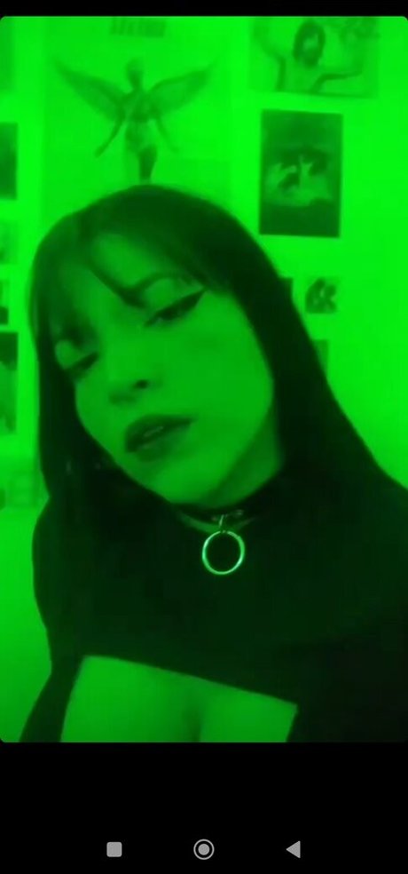 Alaston vuotanut OnlyFans-kuva Freakemi