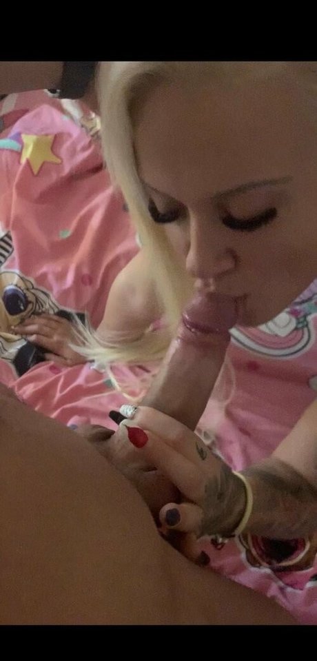 Rozsacinti OnlyFansリークヌード写真