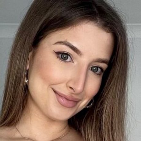 Foto di nudo di fuga di OnlyFans di Bigb00biebible