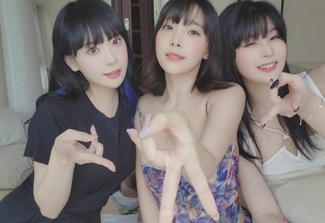 Dami OnlyFansリークヌード写真