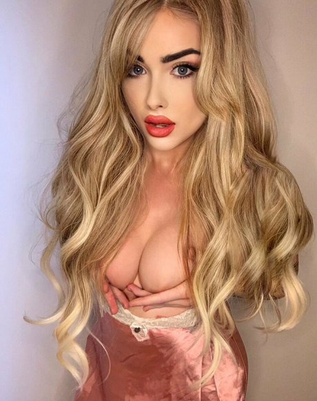 Naakte gelekte OnlyFans-foto van Underc0verl0vers