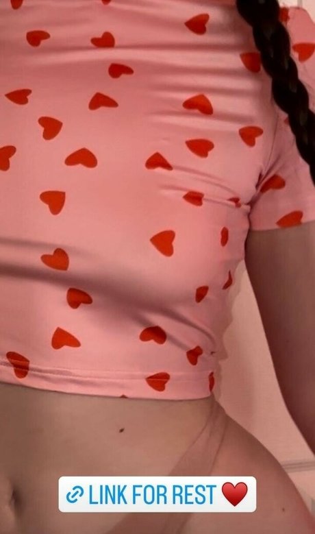 Elizabeth Finis OnlyFansリークヌード写真