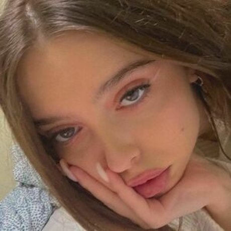 Alasti lekkinud OnlyFans-i pilt Veronifka