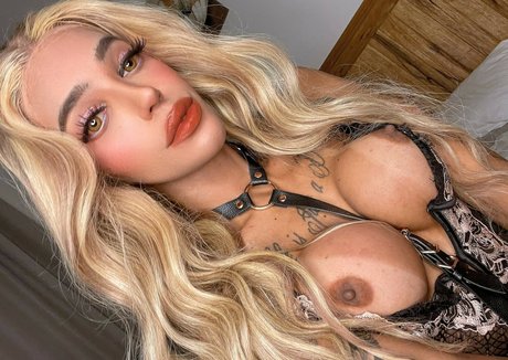 Alaston vuotanut OnlyFans-kuva Lana Almeida