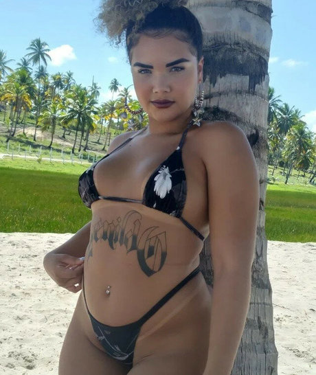 Foto di nudo di fuga di OnlyFans di Brenda Kely