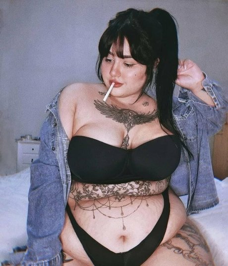 Nacktes geleaktes OnlyFans-Foto von Suzanepb