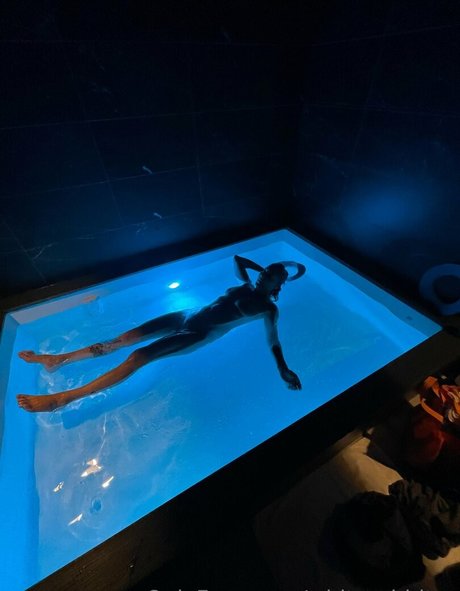 Photo nue de fuite OnlyFans de Whiterabbitsx