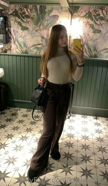 Kasiawood OnlyFans 유출 누드 사진