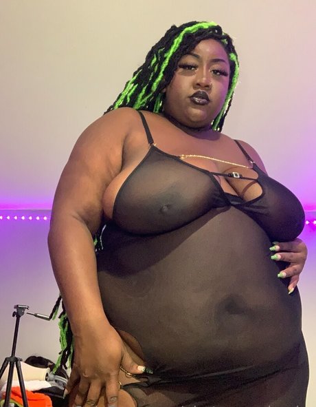 Foto di nudo di fuga di OnlyFans di Phatassphoebe