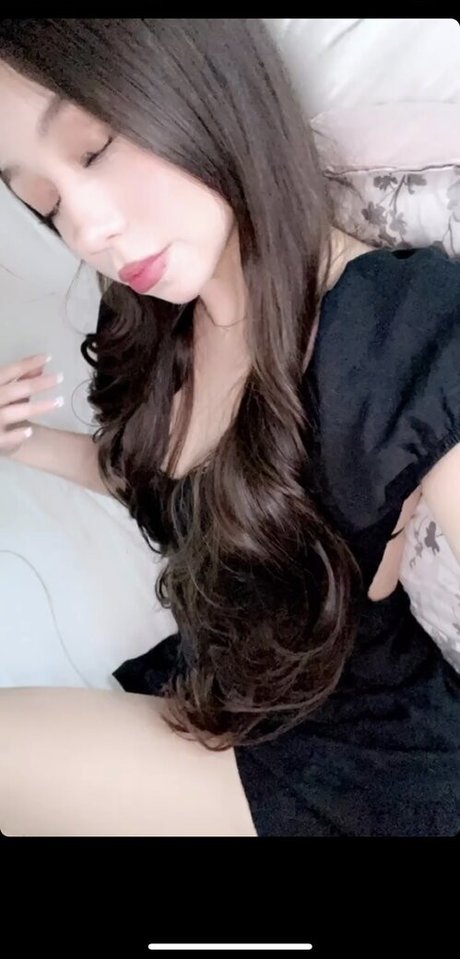 Naakte gelekte OnlyFans-foto van Summerfausey