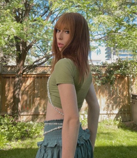 Naakte gelekte OnlyFans-foto van Aria Faye