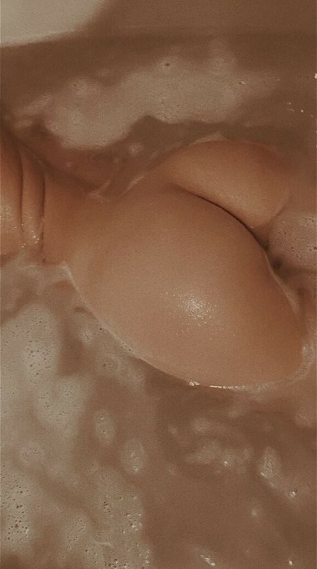 Naakte gelekte OnlyFans-foto van Keirstinmurphy