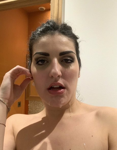 Foto desnuda filtrada de OnlyFans de Laure Zecchi