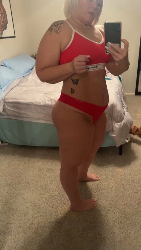 Alasti lekkinud OnlyFans-i pilt Phatazzd