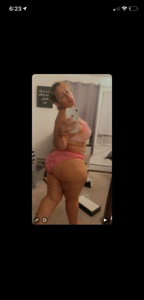 Naakte gelekte OnlyFans-foto van Lolabooty111122