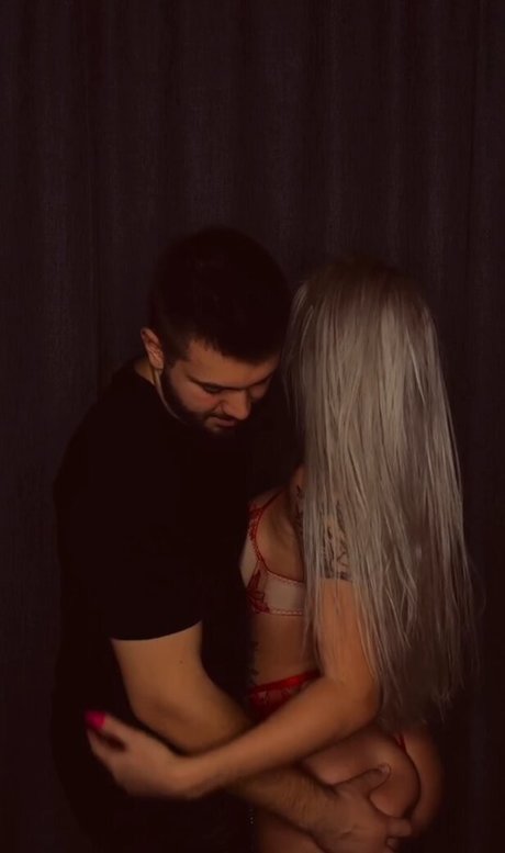 Dancemalyshkaoffi OnlyFans 유출 누드 사진