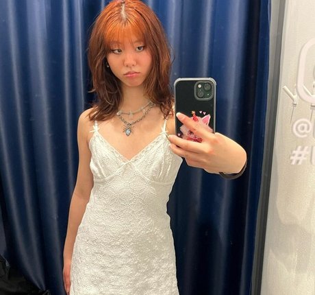 Foto di nudo di fuga di OnlyFans di Olivia Sun