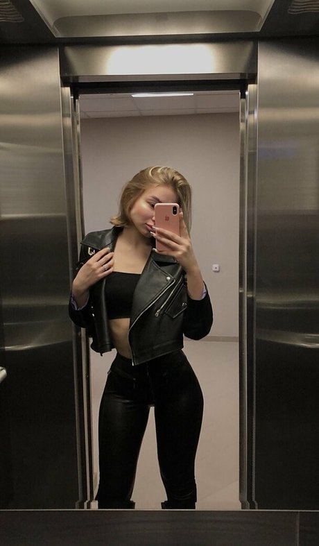 Nagie wyciekłe zdjęcie OnlyFans od Elllleeee