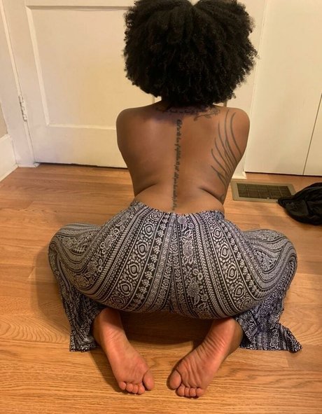 Alaston vuotanut OnlyFans-kuva Ajaxandivy