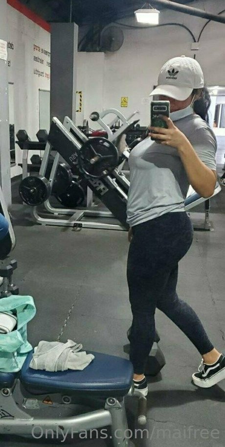 Maifree OnlyFansリークヌード写真