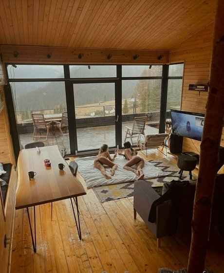 Naakte gelekte OnlyFans-foto van Mazefree