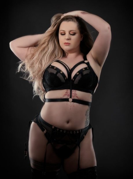 Nacktes geleaktes OnlyFans-Foto von Ruca Angel