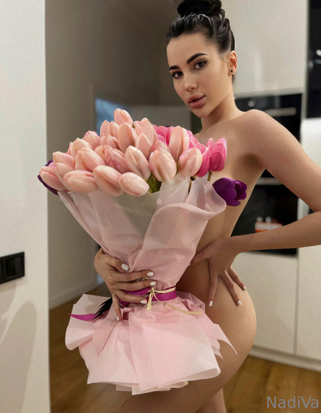 Nadinnadi OnlyFans 유출 누드 사진