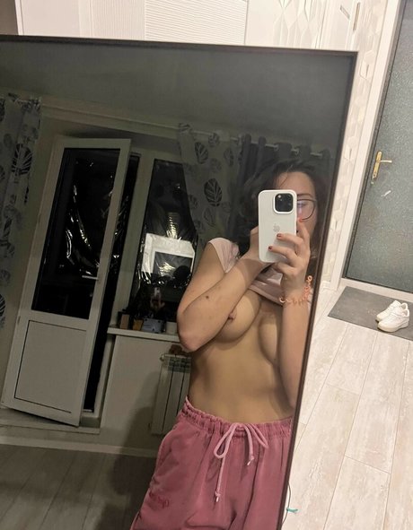 Katy Naumova OnlyFansリークヌード写真