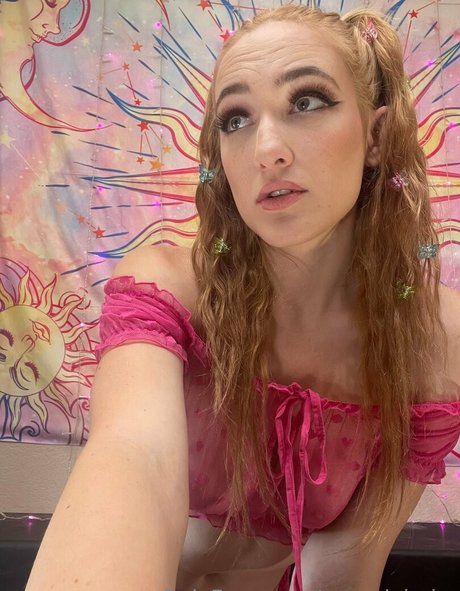 Nacktes geleaktes OnlyFans-Foto von Neverlybaby